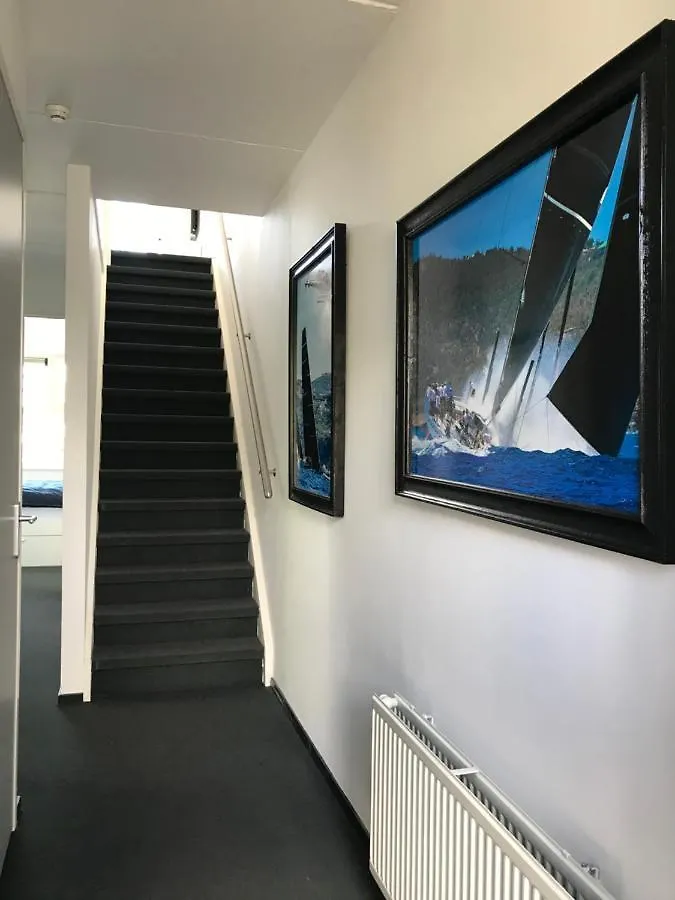Vakantiehuis The Boathouse With Boat Villa Aalsmeer Nederland